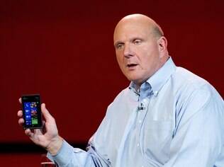 Ballmer: Windows Phone 8 é aposta contra Android e iOS
