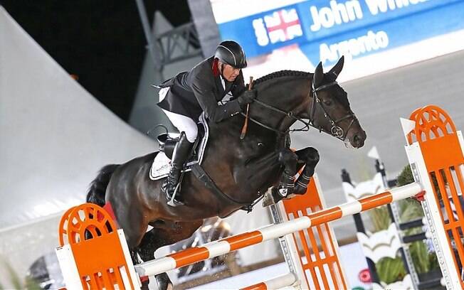 Em família: John Whitaker em ação. Ele competiu com seu irmão Michael no Rio de Janeiro