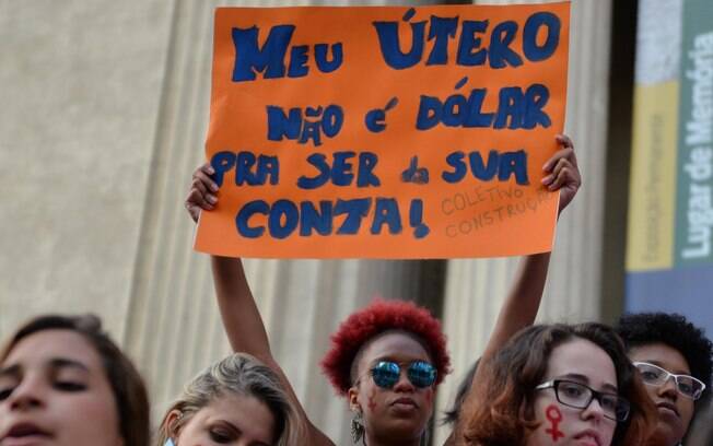 Manifestantes foram às ruas de São Paulo e Rio de Janeiro para protestar contra projeto de lei