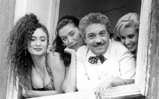 Adamastor e as garotas em Pedra Sobre Pedra