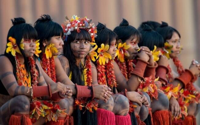 Desfile de beleza valoriza diversidade de etnias nos Jogos dos Povos Indígenas Brasil iG