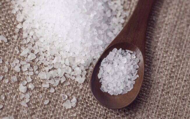 Sal grosso está na receita do sal de ervas