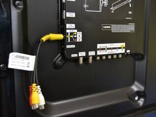 Adaptador permite conectar aparelhos com conexão de vídeo composto