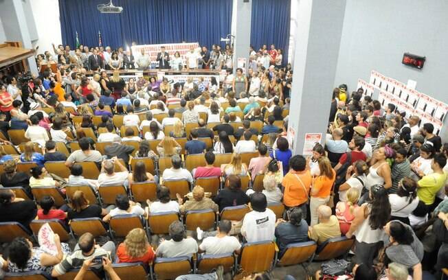 Professores participam de audiência pública com os deputados
