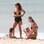 Giovanna Antonelli adota a tendência das hot pants para ir à praia com as filhas na manhã desta terça-feira (18/9). Foto: Dilson Silva/Agnews