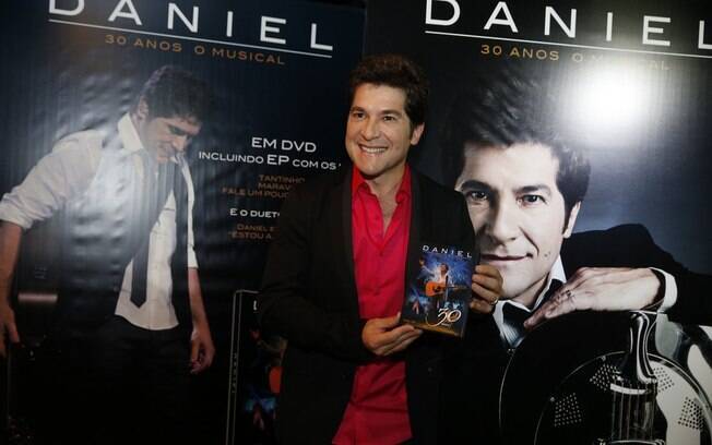 Ao lado da mulher, Daniel lança seu DVD '30 anos, o musical'