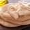 Pão achatado com azeite. Foto: Divulgação
