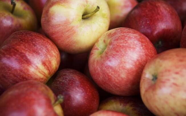 A maçã contém quercetina, um flavonóide potente contra o câncer. Foto: Getty Images