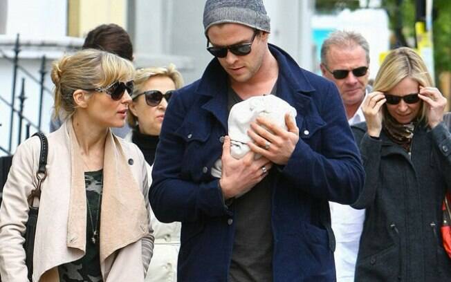 Chris Hemsworth é pai de India Rose, 2 meses