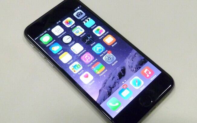 iPhone 6 tem tela de 4,7 polegadas e preço de R$ 3.500 (16 GB)