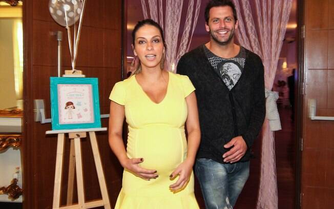 Juliana Despirito está grávida de oito meses 