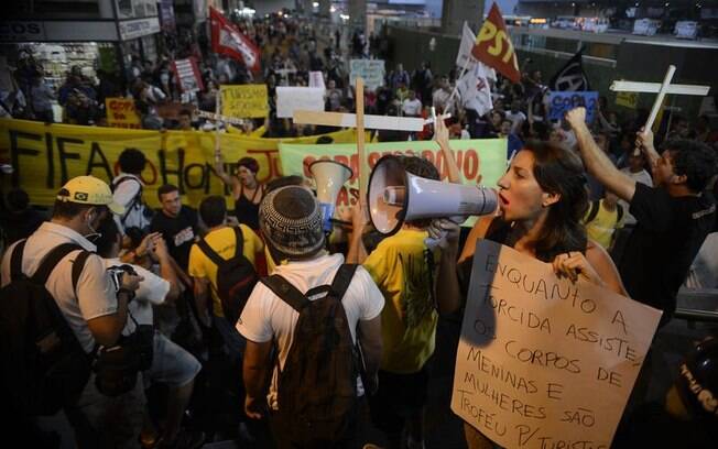 Brasília também é palco de protesto contra os gastos públicos na Copa