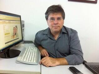 Airton Gontow, fundador do Coroa Metade, teve a ideia do site em uma reunião de ex-colegas de escola:
