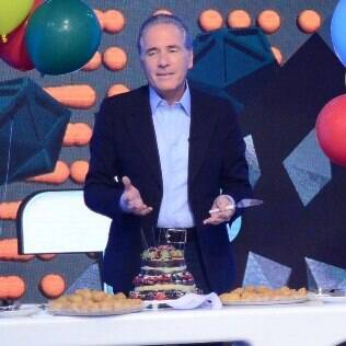 Roberto Justus ganha festa surpresa com coxinha