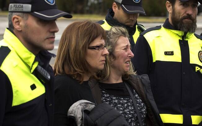 Familiares devítimas do voo 4U9525 chegam ao aeroporto de Barcelona (24.03.15). Foto: AP