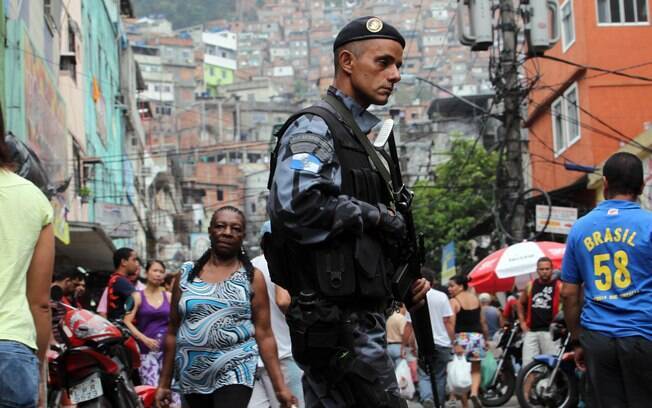 Polícia ocupa três favelas no Rio de Janeiro Rio de Janeiro iG