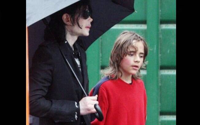 Michael com o filho mais velho, Prince