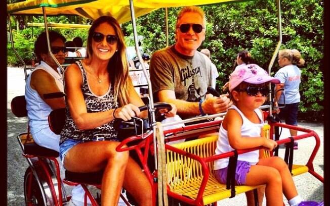 Ticiane Pinheiro, Roberto Justus e Rafaella curtem férias em Miami