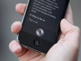 Siri ganha força com novas parcerias da Apple