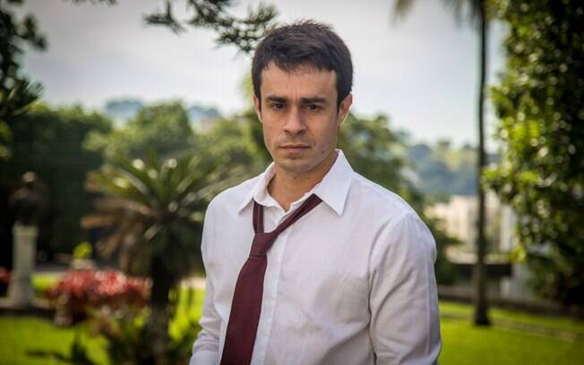 Erom Cordeiro como Fernando, o noivo de Cristina em 'Império'