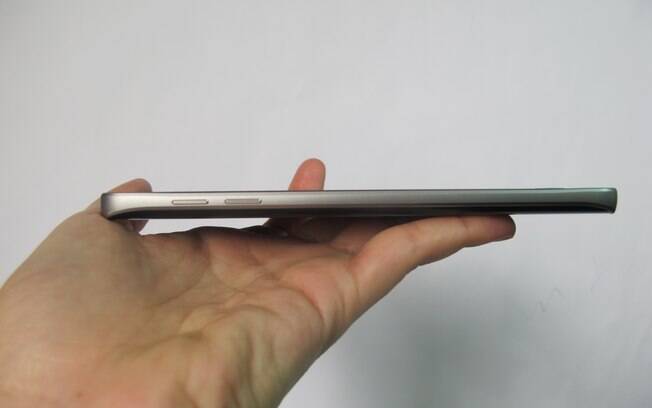 Galaxy Note 5 tem espessura de 0,7 cm e pesa apenas 171 gramas