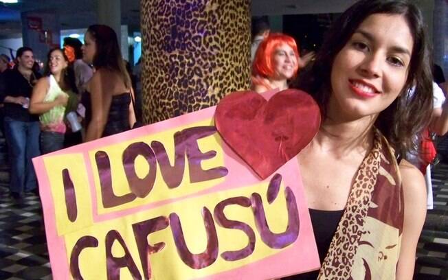Prévia do bloco I Love Cafusú, em que as meninas vão de periguetes e os meninos de cafajestes