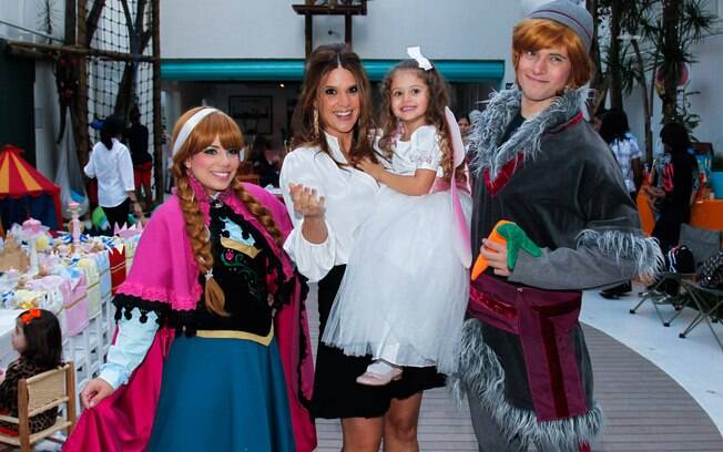 A festa contou com as princesas do filme Frozen, da Disney