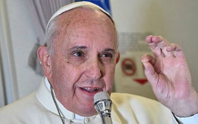 Papa Francisco fez a declaração durante a viagem de volta para Roma, vindo de Manila