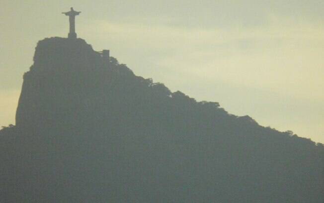O Marina parte do Rio de Janeiro na hora do pôr do sol