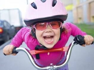 A partir dos cinco anos, um dos brinquedos ideais é a bicicleta