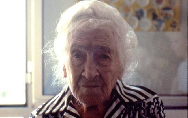 Jeanne Calment se tornou a pessoa mais velha do mundo – ela tinha ao menos 122 anos quando morreu, em 1997 Jeanne Calment se tornou a pessoa mais velha do mundo – ela tinha ao menos 122 anos quando morreu, em 1997