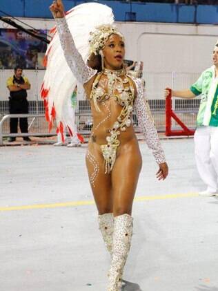 A passista iG Gaby Viana também brilhou no desfile da Mancha