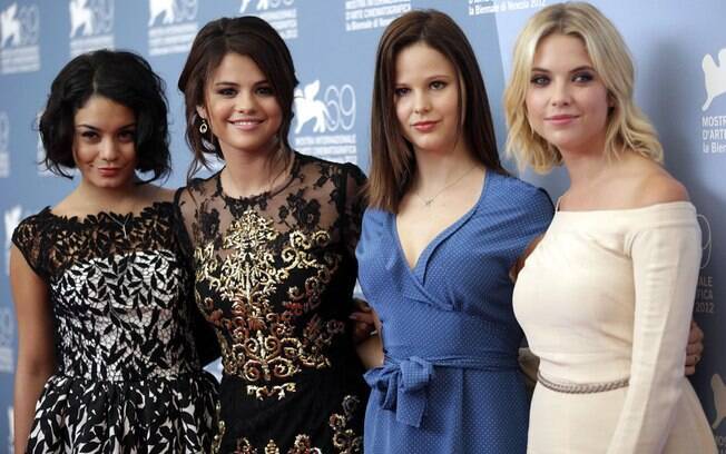 O time de beldades de 'Spring Breakers': Vanessa Hudgens, Selena Gomez, Rachel Korine e Ashley Benson
