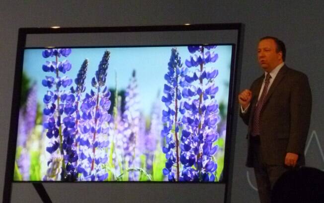 Com design exótico, nova TV Ultra HD da Samsung é um dos destaques da CES 2013