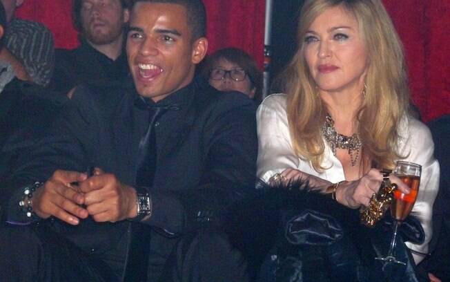 29 ANOS: Madonna (54 anos) e Brahim Zaibat (25 anos). Foto: SplashNews