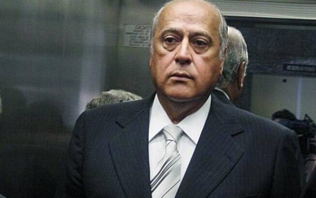 Em 2013, Queiroz foi condenado a seis anos e seis meses por corrupção e lavagem de dinheiro