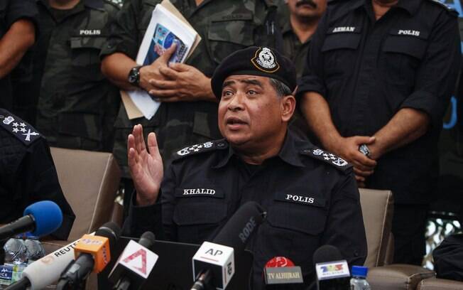 Chefe da Polícia Nacional da Malásia, Khalid Abu Bakar, durante coletiva em Wang Kelian, Malásia