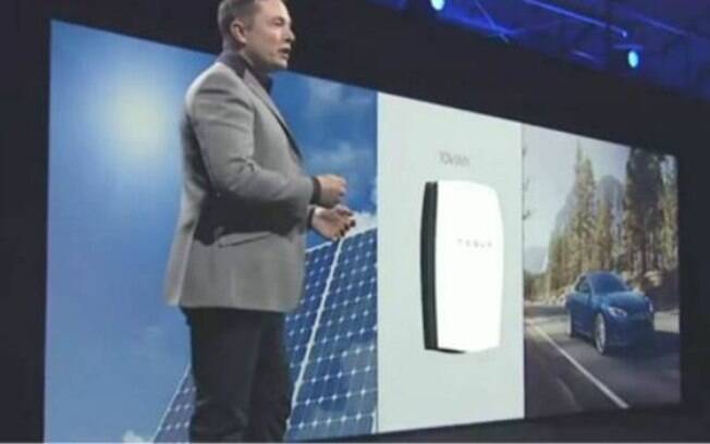 Musk durante evento para apresentar nova bateria em Los Angeles