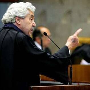 Paulo Brossard