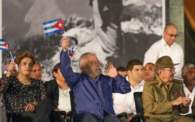 Dilma e Lula em Cuba prestando homenagens a Fidel no dia da chegada dos corpos das vítimas da tragédia da Chapecoense no Brasil