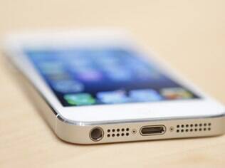 Versão desbloqueada do iPhone 5 está à venda nas lojas da Apple nos EUA