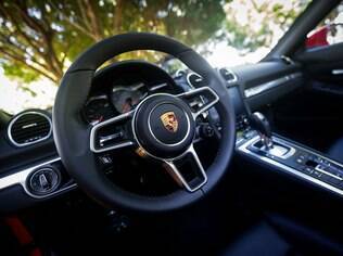 Volante do Porsche 718 Boxster S é o mesmo do superesportivo híbrido 918 Spyder