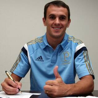 Sem jogar desde agosto, Lucas lembra Seleção e assume responsabilidade