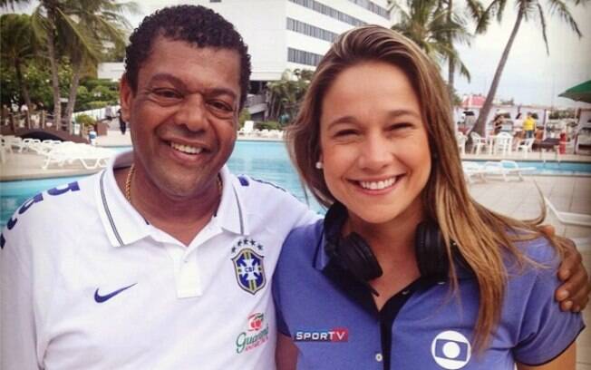 Fernanda Gentil também posou com o roupeiro da seleção brasileira