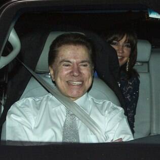 Silvio Santos e Iris Abravanel na chegada ao casamento