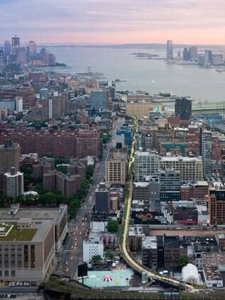 O trajeto do High Line, em Nova York, estende-se por 32 quadras