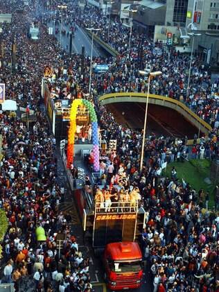 Sem os trios elétricos, a Parada Gay de São Paulo não teria o mesmo brilho