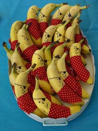 Pirata feito com banana e tecido é opção de comida divertida para o carnaval