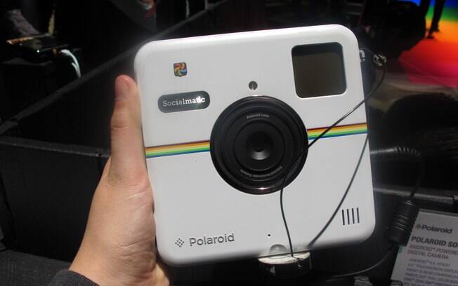 Polaroid Socialmatic é uma câmera que além de imprimir as fotos, compartilha as imagens nas redes sociais. Foto: Emily Canto Nunes/iG