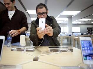 iPhone 5 recebe aprovação de associação, apesar de falhas em mapas